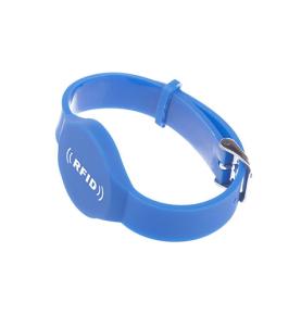 Banna láimhe rubair bog saincheaptha PVC wristband RFID OEM