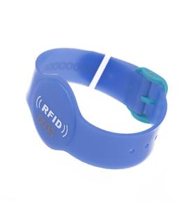 Wristband rubair bog saincheaptha PVC Ábhar glóthach Wristband RFID Wristband