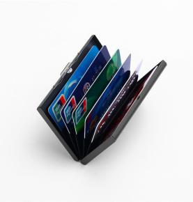 Tíotáiniam Óir Sealbhóir Cárta Cruach Dhosmálta Dubh Sealbhóir Cárta Creidmheasa RFID Sealbhóir Cárta Bainc Dubh Sealbhóir Cárta Miotail