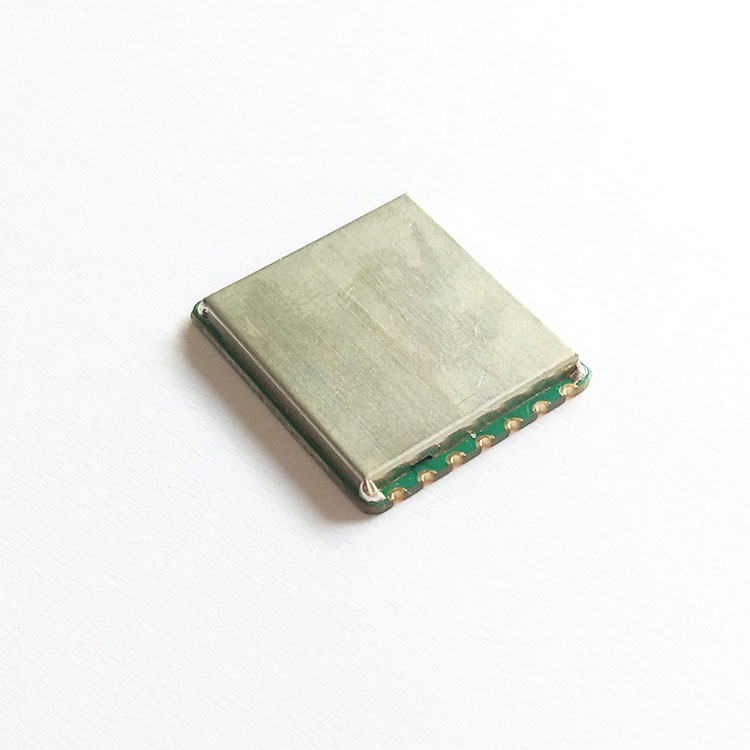 Modúl léitheoir/scríbhneoir RFID beag le tógtha isteach leabaithe UHF RFID cárta léitheoireacht chumhacht 26dbm minicíocht 915mhz 6 