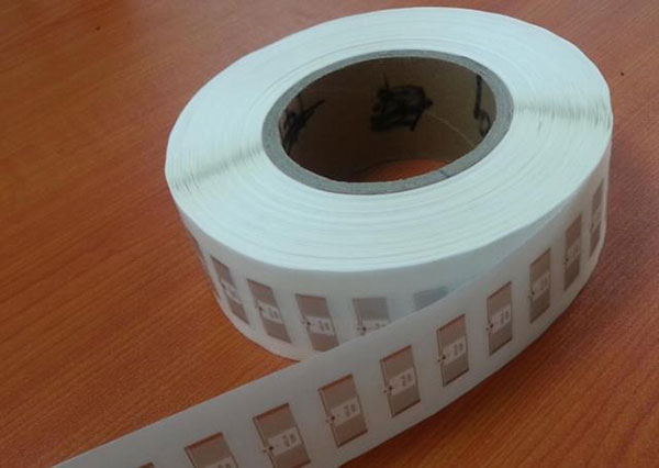 Clib leictreonach UHF tag RFID inleagadh fliuch Clib UHF clib leictreonach RFID H4 chlib 7